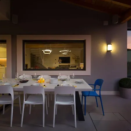 Luxury Seafront Blue Heaven Ciovo With Pool Villa