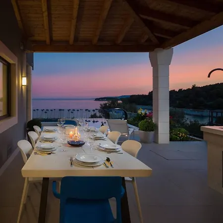 Luxury Seafront Blue Heaven Ciovo With Pool Trogir