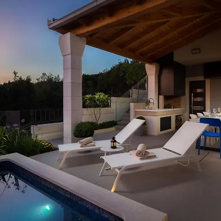 Luxury Seafront Blue Heaven Ciovo With Pool Villa